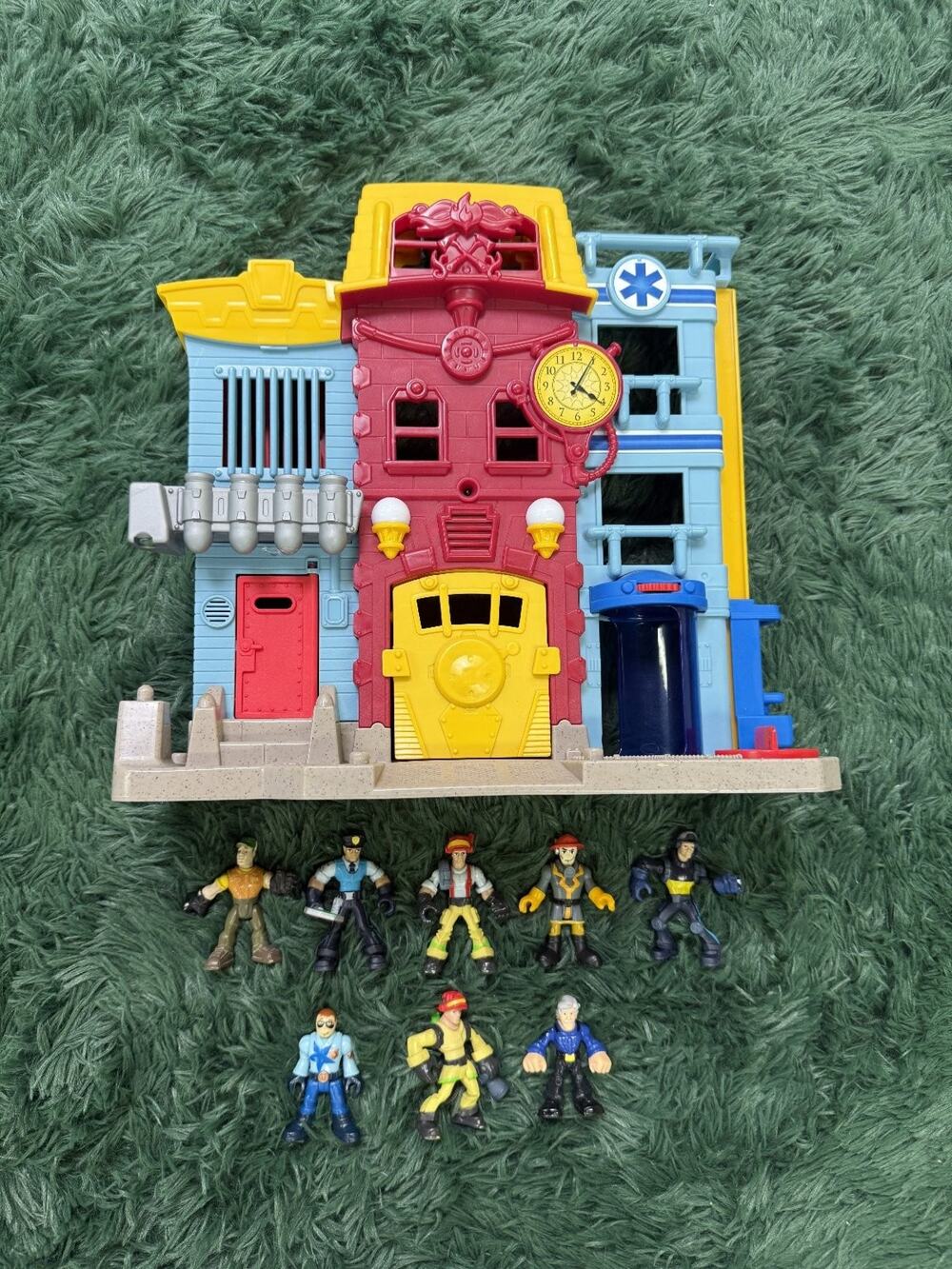 Fisher-Price Imaginext Emergency Rescue City Playset with 8 Action Figures Lot